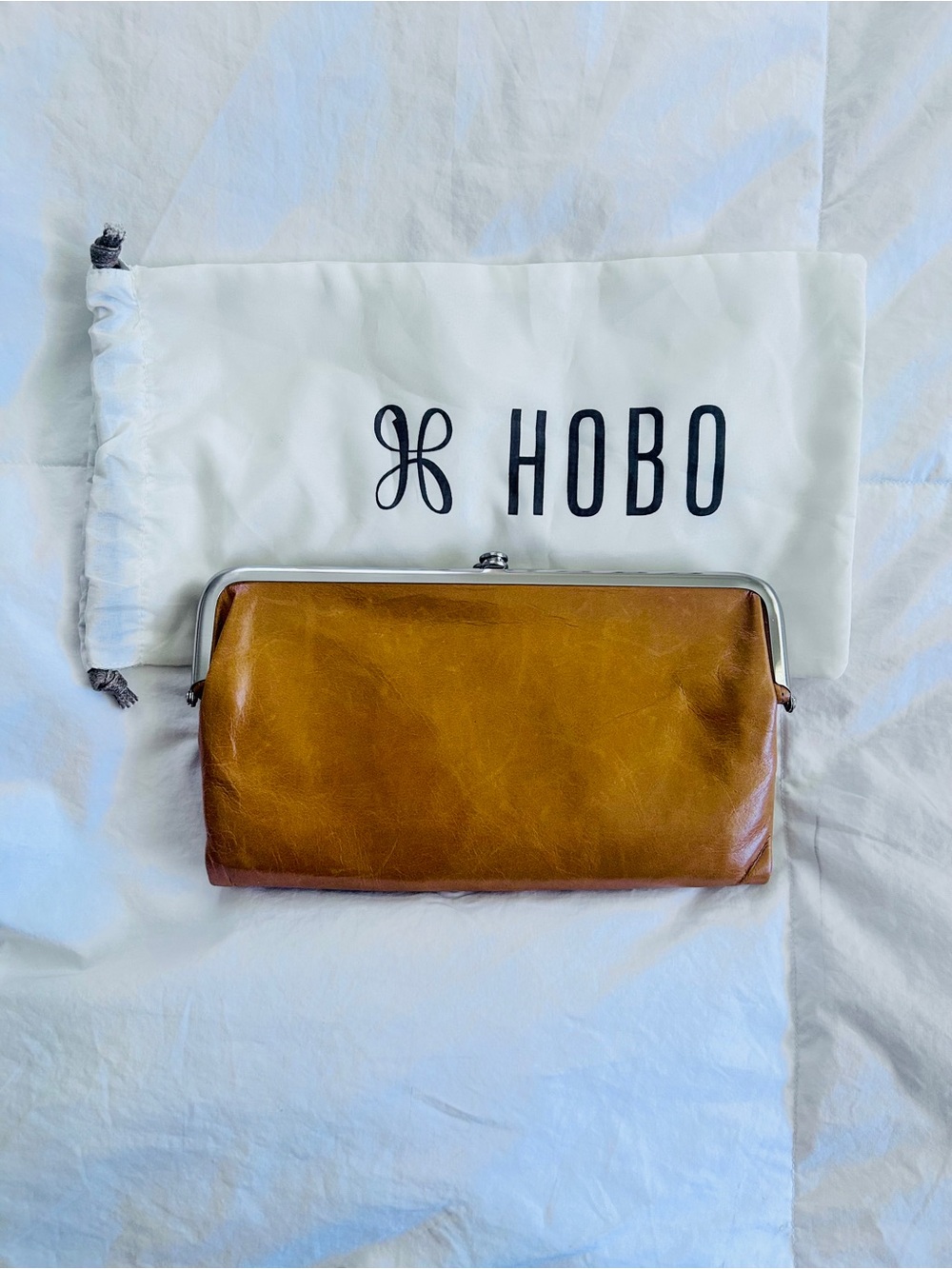 HOBO Women's Lauren Clutch Wallet